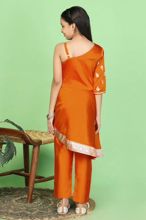 Fashion Dream Girl's Taffeta Kurta And Pant Suit Sets