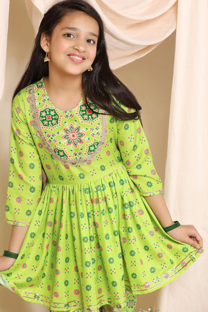 Fashion Dream Cotton Blend Girls Slub Printed Salwar Suit Set