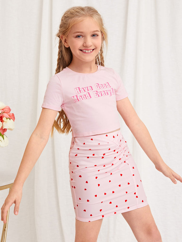 Girls Slogan Graphic Top & Zipper Side Heart Print Skirt Set